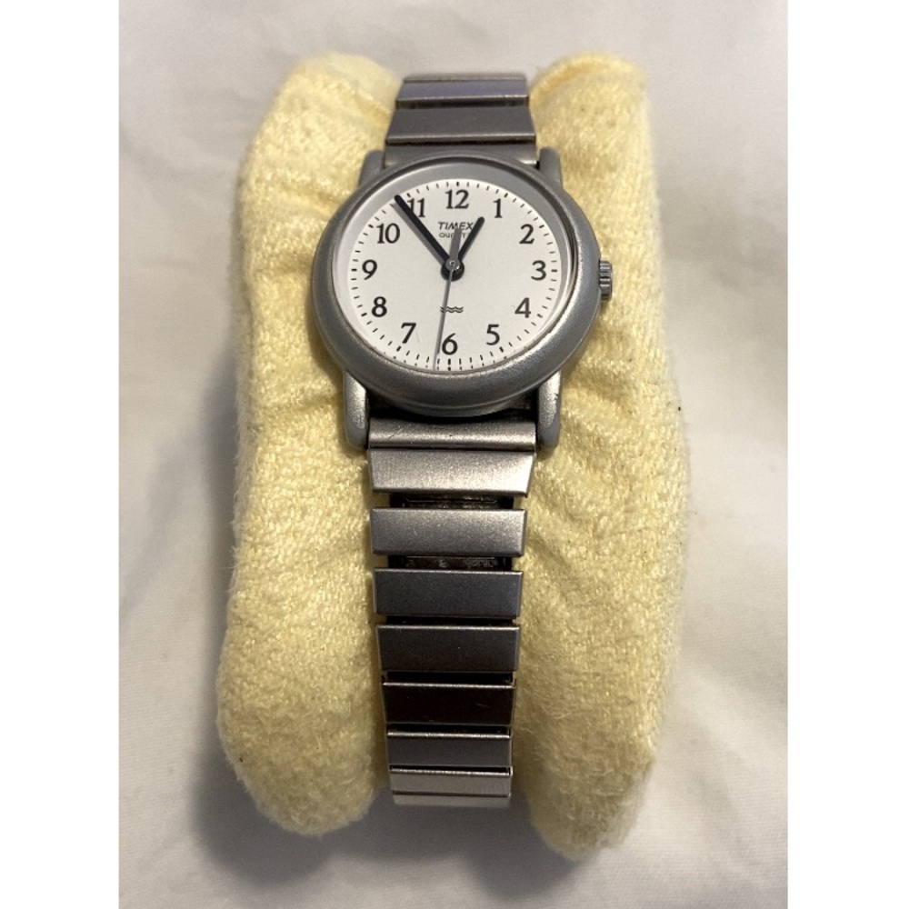 Vintage Timex Women’s Watch Silver Tone Stretch Expansion Band White Dial